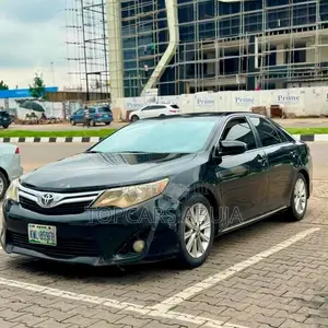 Toyota Camry XLE 4dr Sedan (3.5L 6cyl 6A) 2014 Black