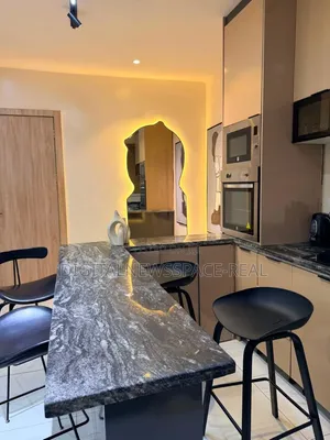 Luxury 2BR Oasis in Secure Chevron Estate.