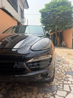 Porsche Cayenne GTS 2013 Black