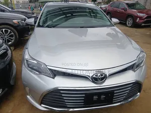 Toyota Avalon Limited 4dr Sedan (3.5L 6cyl 6A) 2014 Silver