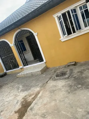 2bdrm Block of Flats in Abado Elewure, Oluyole for rent