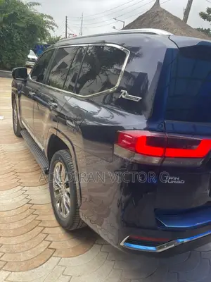 Toyota Land Cruiser 3.5 Petrol 4WD 2022 Black