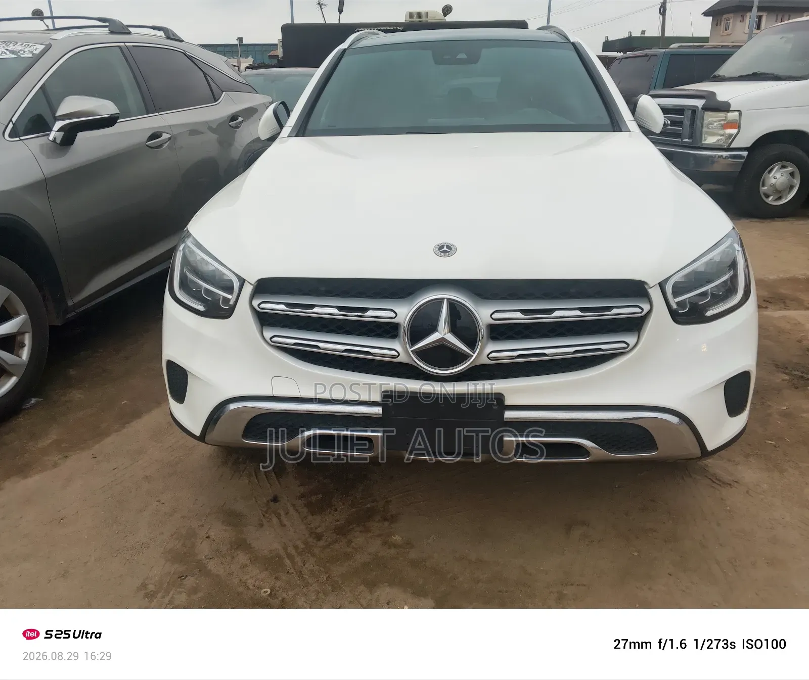 Mercedes-Benz C300 2023 White