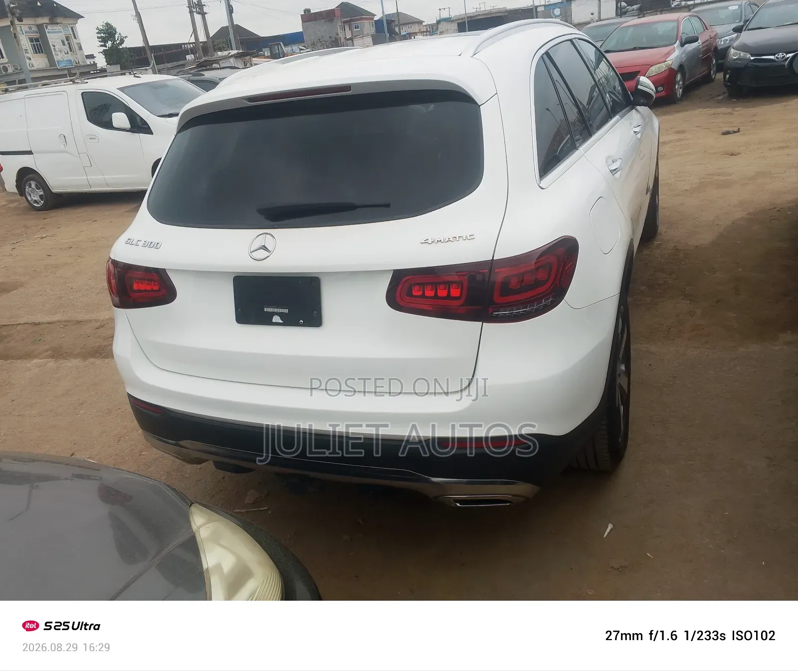 Mercedes-Benz C300 2023 White