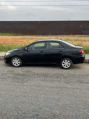 Toyota Corolla XLE 4dr Sedan (1.8L 4cyl 4A) 2010 Black