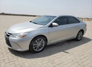 Toyota Camry SE 4dr Sedan (2.5L 4cyl 6A) 2015 Silver