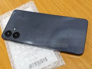 Samsung Galaxy A06 128 GB Gray