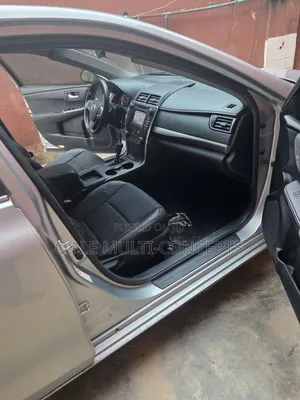 Toyota Camry SE 4dr Sedan (2.5L 4cyl 6A) 2015 Silver