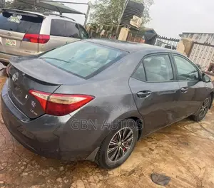 Toyota Corolla LE 4dr Sedan (1.8L 4cyl CVT) 2015 Gray