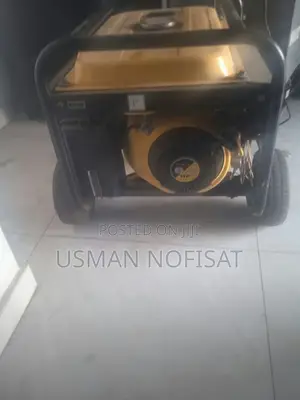Firman SPG3000E2 2.5kVA Key Start Generator With Wheels