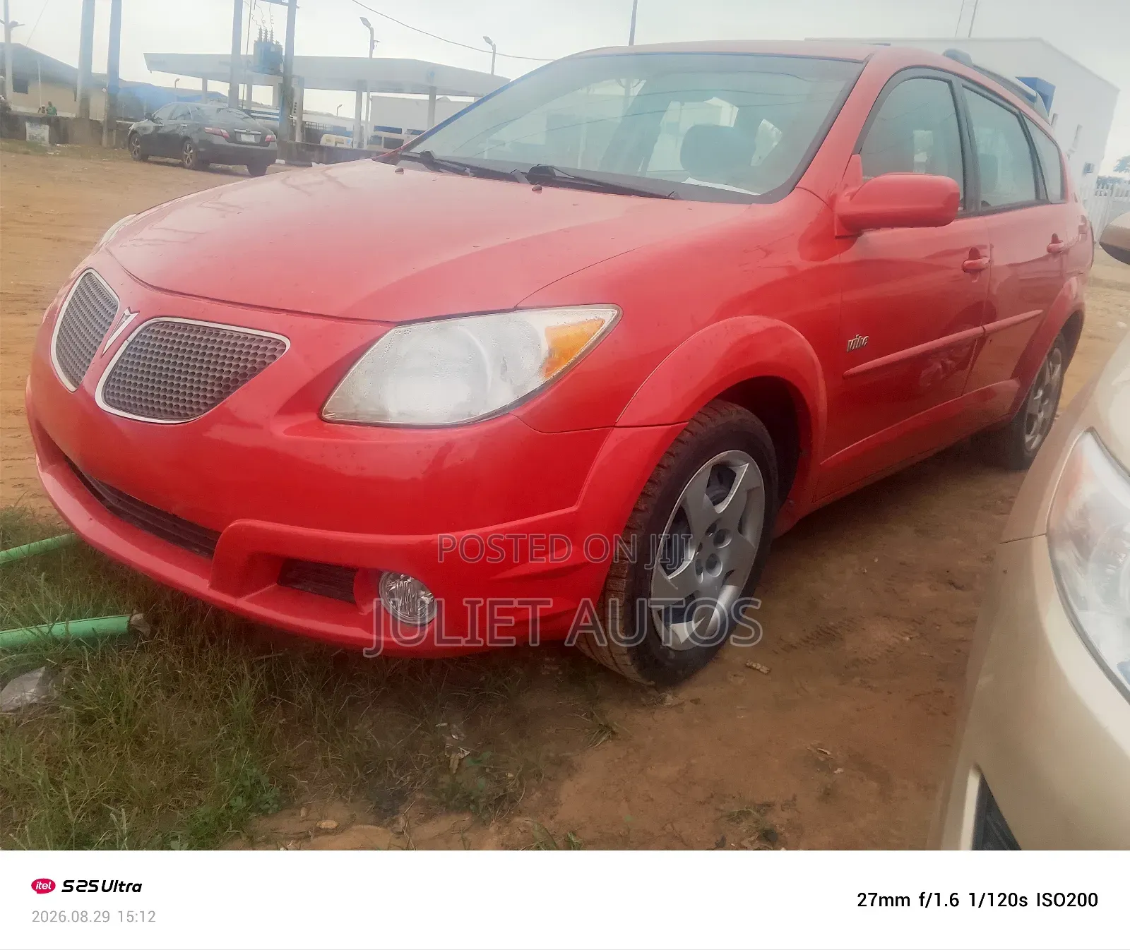 Pontiac Vibe 2006 Red