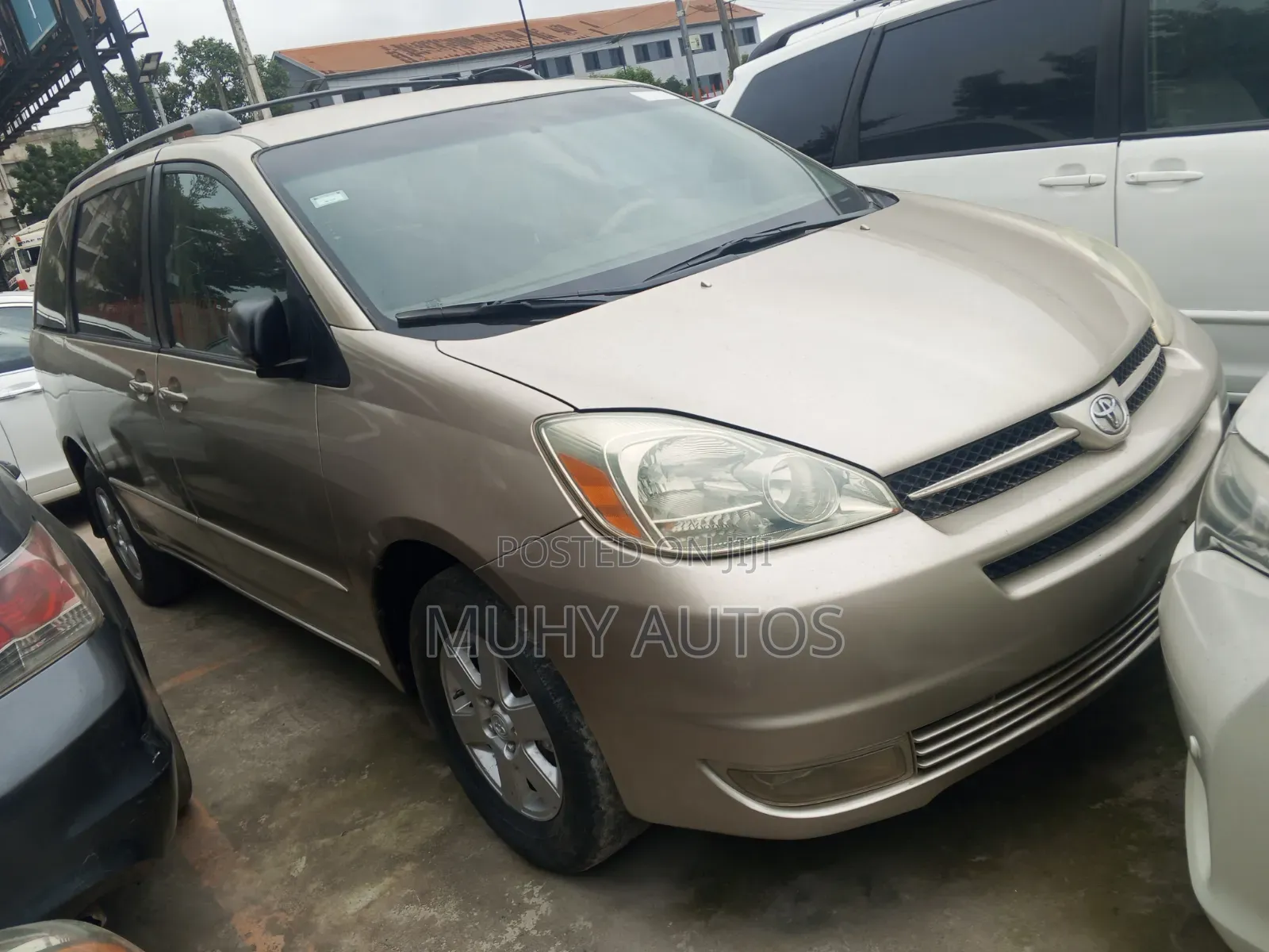 Toyota Sienna CE 2005 Gold