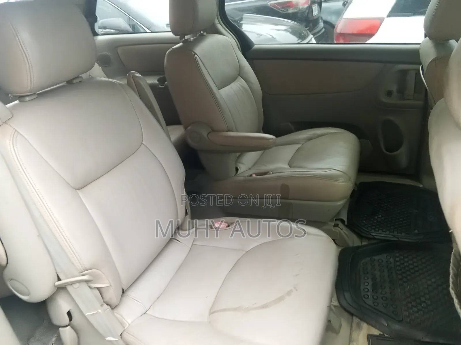 Toyota Sienna CE 2005 Gold