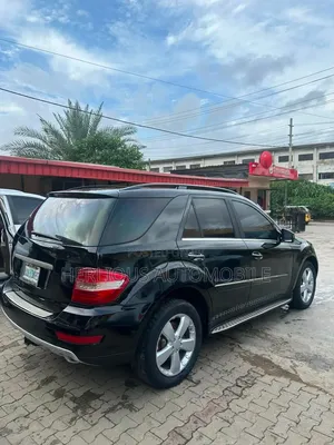 Mercedes-Benz M Class 2011 Black