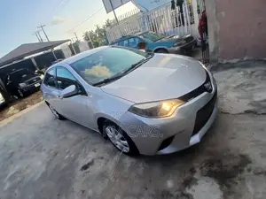 Toyota Corolla 2016 Silver