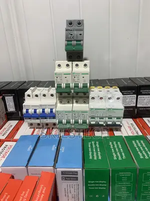Solar Breakers & Change Over Breakers 10-125a
