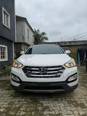 Hyundai Santa Fe 2015 White