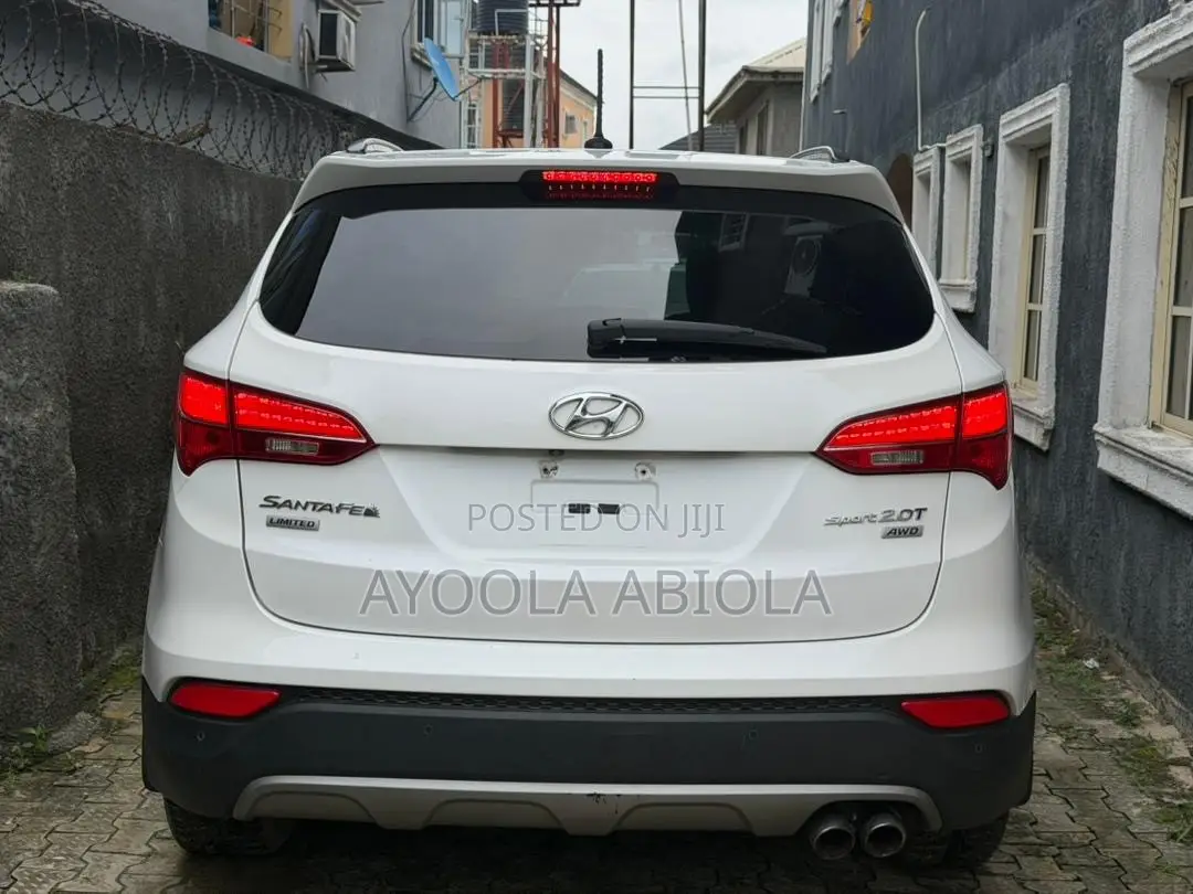 Hyundai Santa Fe 2015 White