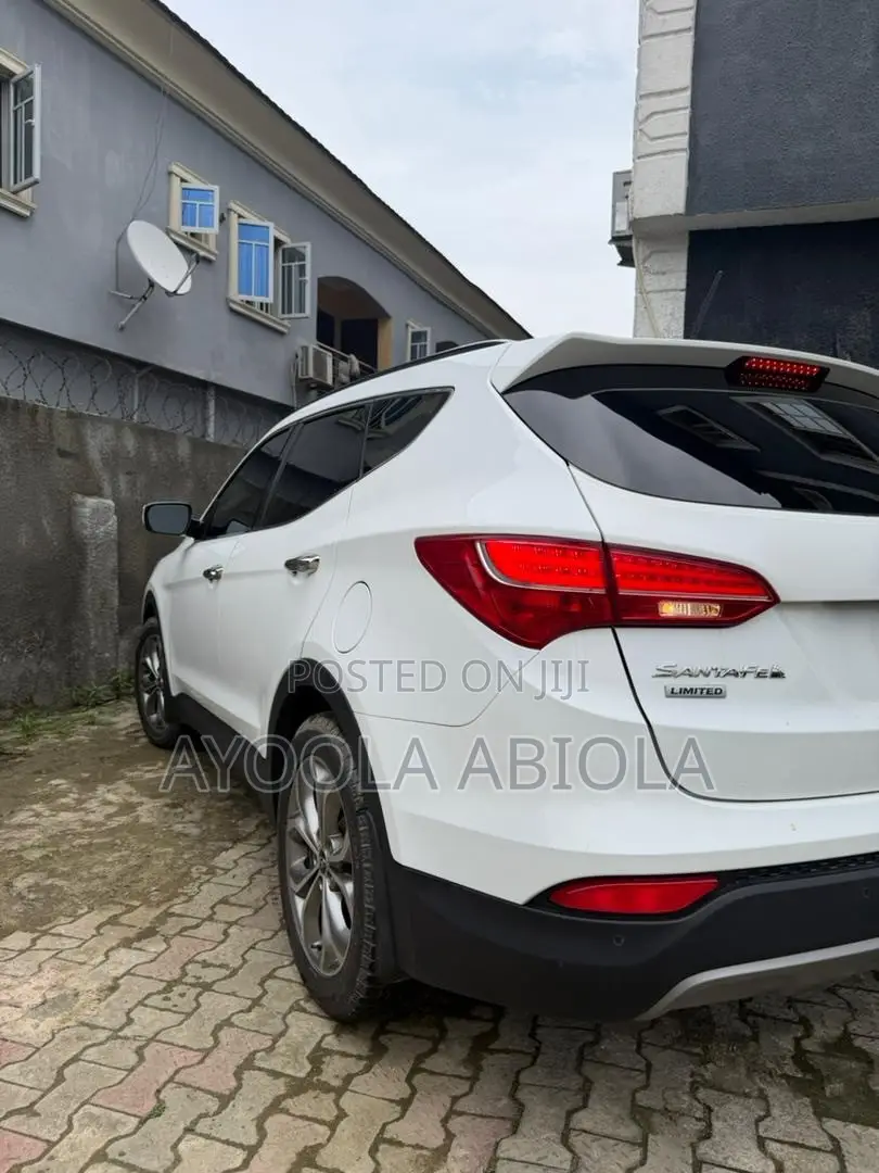 Hyundai Santa Fe 2015 White