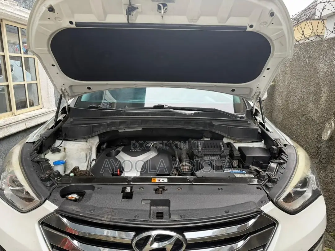 Hyundai Santa Fe 2015 White