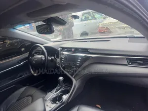 Toyota Camry 2019 Gray