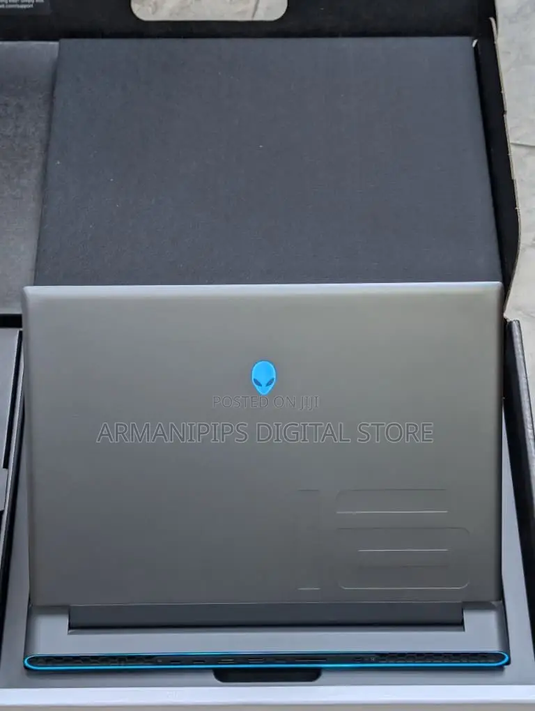 Laptop Alienware M16 R1 32GB Intel Core i7 SSD 1T
