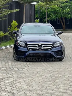 Mercedes-Benz E300 4Matic AWD Sedan (2.0L 4cyl 9A) 2017 Blue