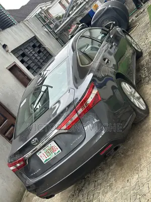 Toyota Avalon Limited FWD Sedan (3.6L 6cyl 6A) 2016 Gray