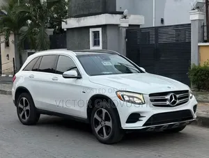 Mercedes-Benz GLC-Class 2017 White