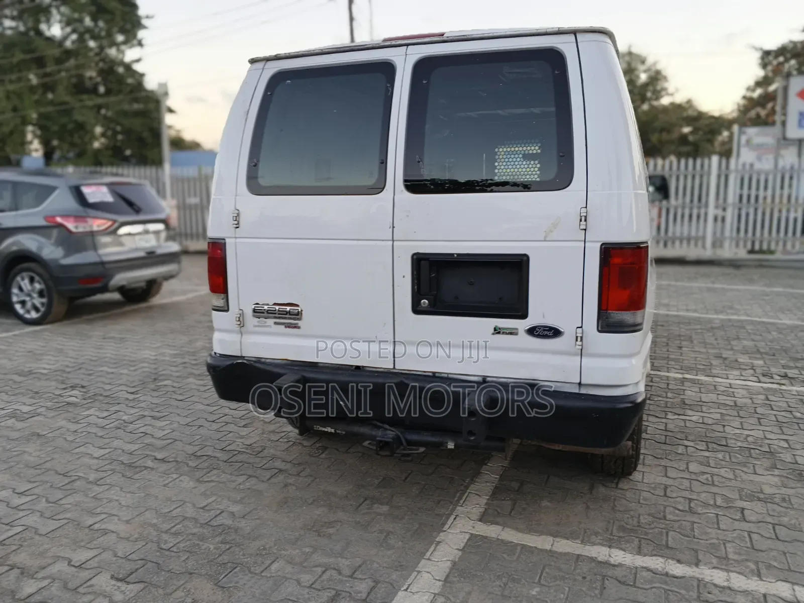 Ford E350 2014 White