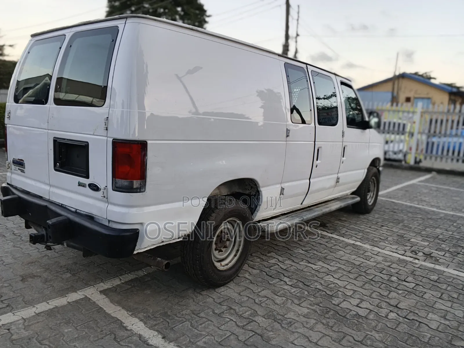 Ford E350 2014 White