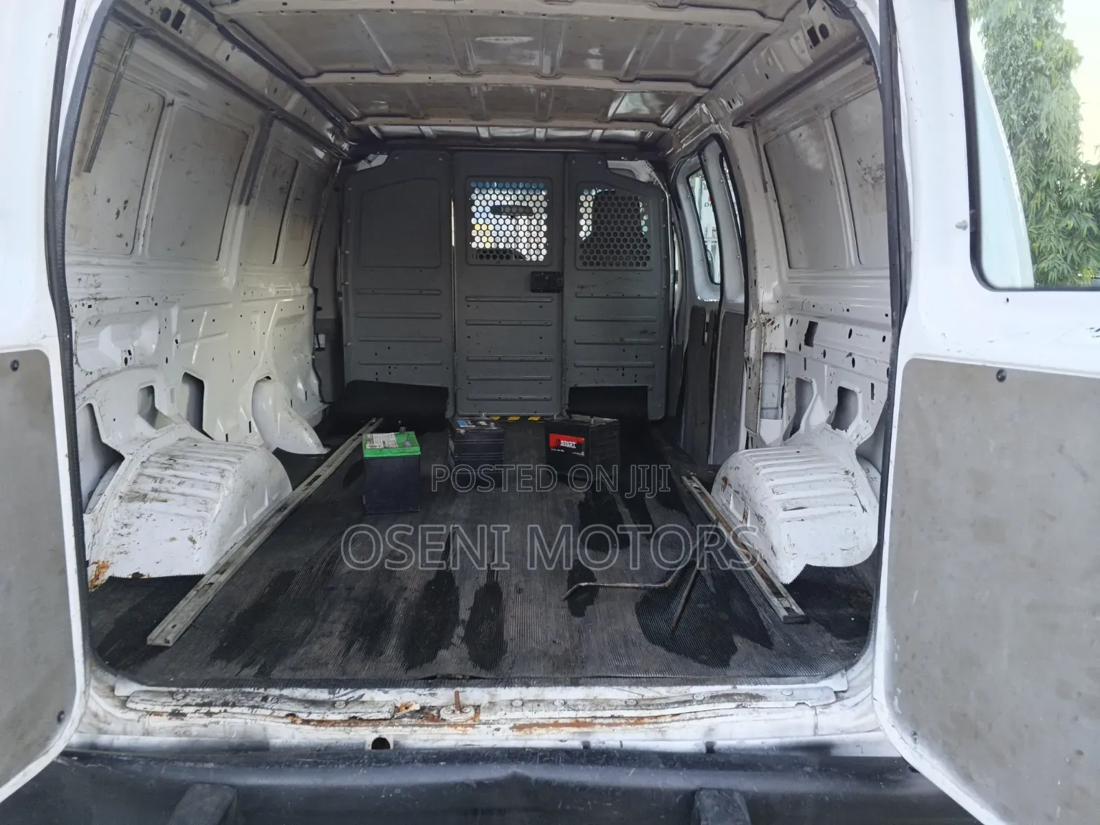 Ford E350 2014 White