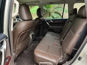 Lexus GX 460 Luxury 2016 Gold