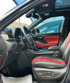 Toyota Highlander XSE AWD 2023 Black