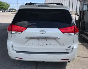Toyota Sienna Limited 7-Passenger 4dr Minivan AWD (3.5L 6cyl 6A) 2014