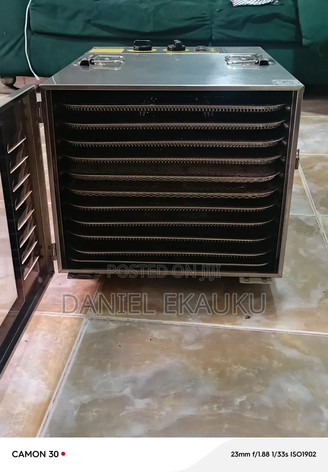 Dehydrator