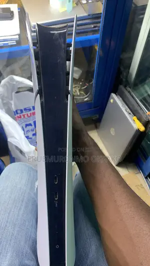 Ps5 Slim Digital + One Controller