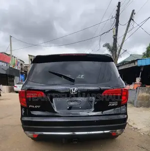 Honda Pilot Touring 4dr SUV (3.5L 6cyl 9A) 2016 Black