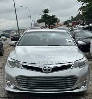 Toyota Avalon XLE Premium 4dr Sedan (3.5L 6cyl 6A) 2014 Silver