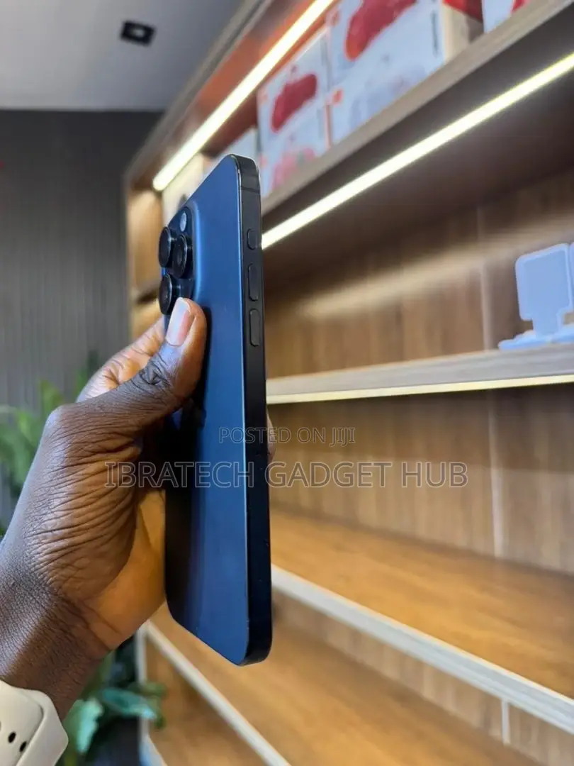 Apple iPhone 15 Pro 128 GB Blue