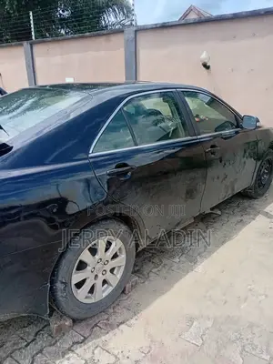 Toyota Camry XLE V6 4dr Sedan (3.5L 6cyl 6AM) 2010 Black