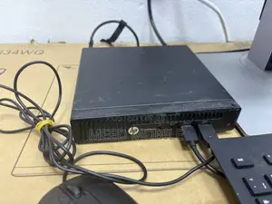 Desktop Computer HP EliteDesk 705 G3 4GB AMD SSD 140GB