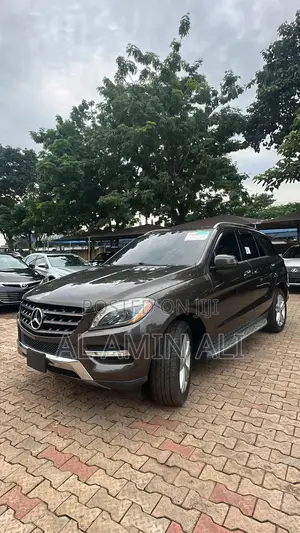 Mercedes-Benz M Class ML350 4MATIC 4dr SUV AWD (3.5L 6cyl 7A) 2014