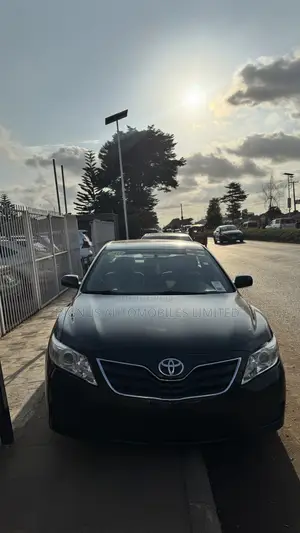 Toyota Camry Base 4dr Sedan (2.5L 4cyl 6M) 2010 Black