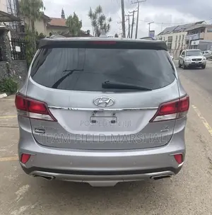 Hyundai Santa Fe SE AWD 2017 Gray