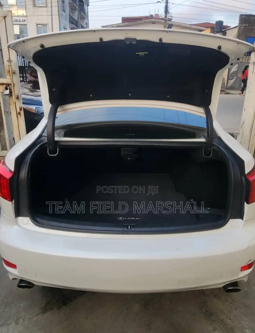 Lexus IS 250 AWD Automatic 2010 White