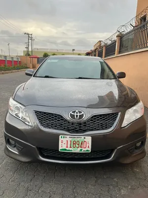 Toyota Camry 2011 Gray