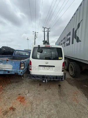 Toyota HiAce 2008 White