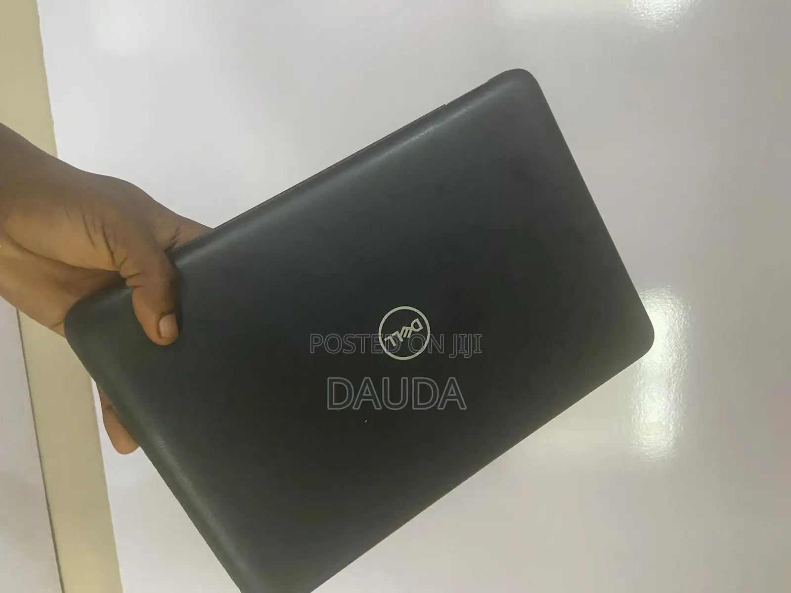 Laptop Dell Latitude 3190 4GB Intel SSD 128GB