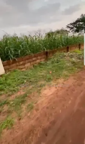 One Plot of Land Eyaen/Idokpa